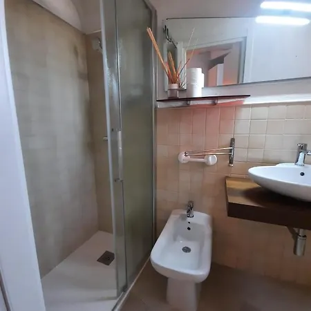 L' Infinito Dei Sassi Guest house